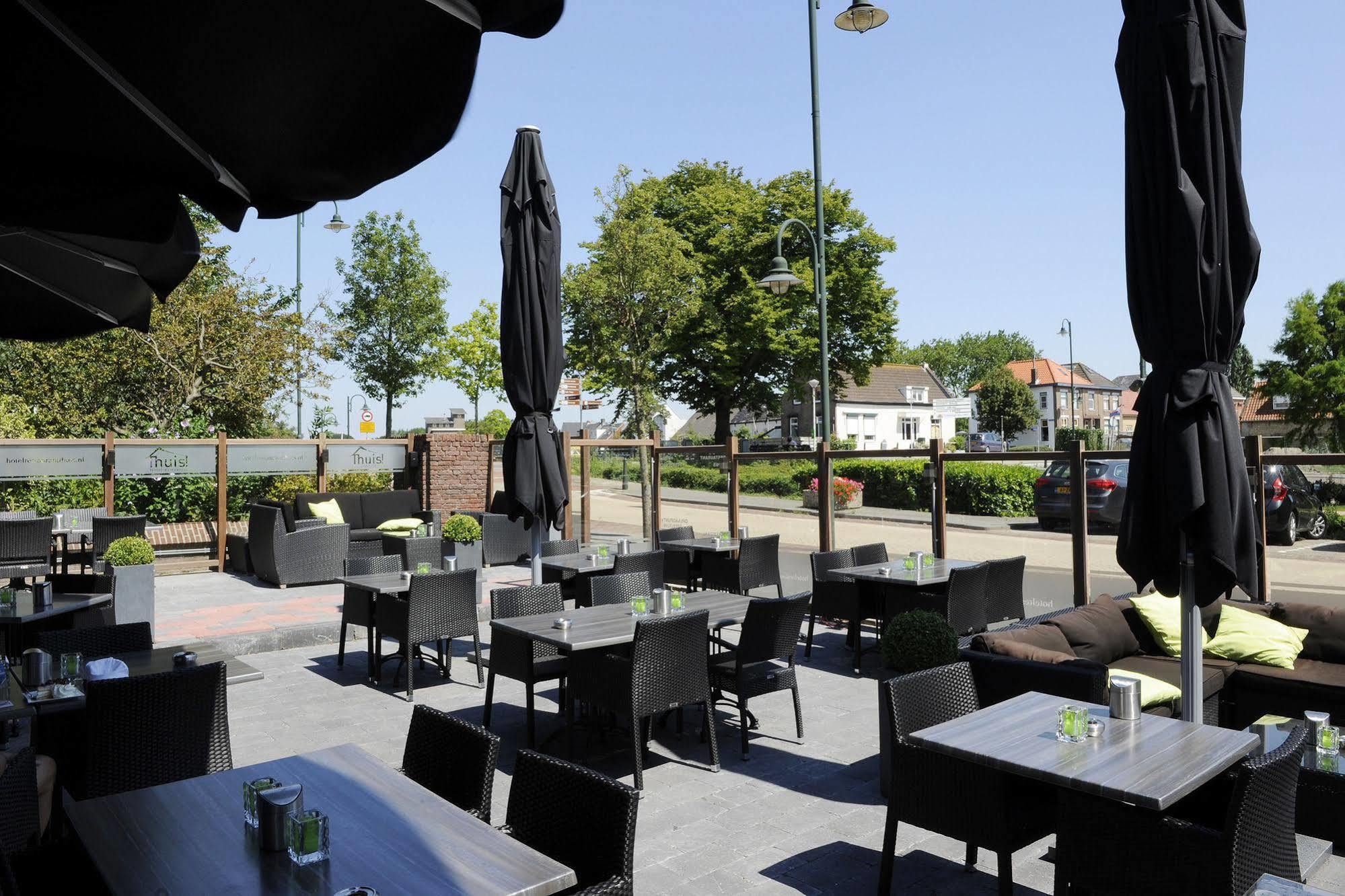 Hotel-Restaurant Thuis! Dinteloord Eksteriør bilde