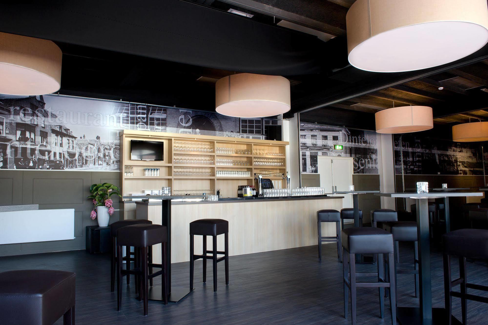Hotel-Restaurant Thuis! Dinteloord Eksteriør bilde