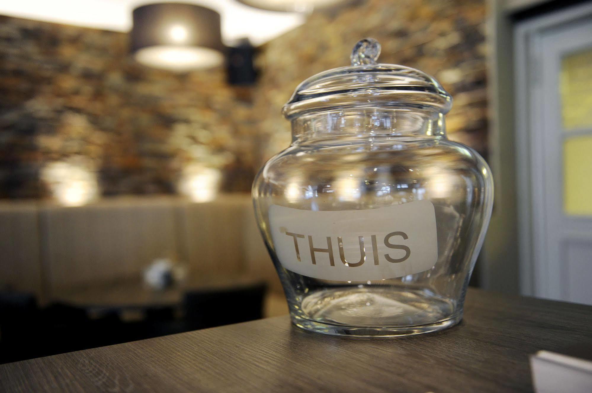 Hotel-Restaurant Thuis! Dinteloord Eksteriør bilde
